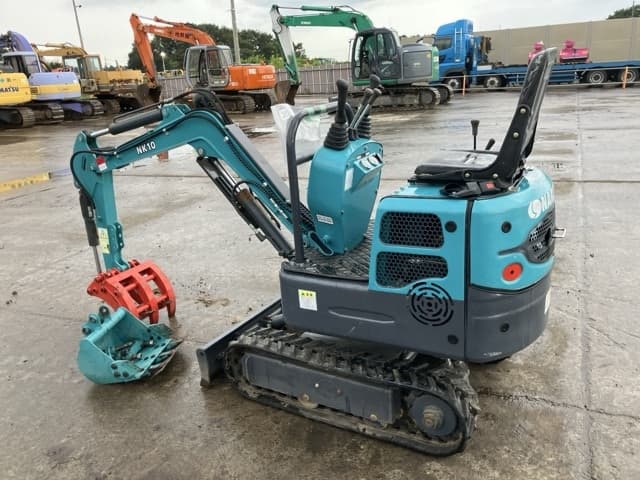 MINI EXCAVATOR — Auction (lot 8459-338)