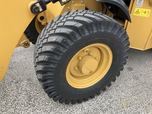 MINI WHEEL LOADER — Auction (lot 8459-340)