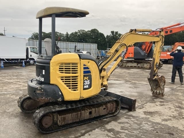 MINI EXCAVATOR — Auction (lot 8459-341)
