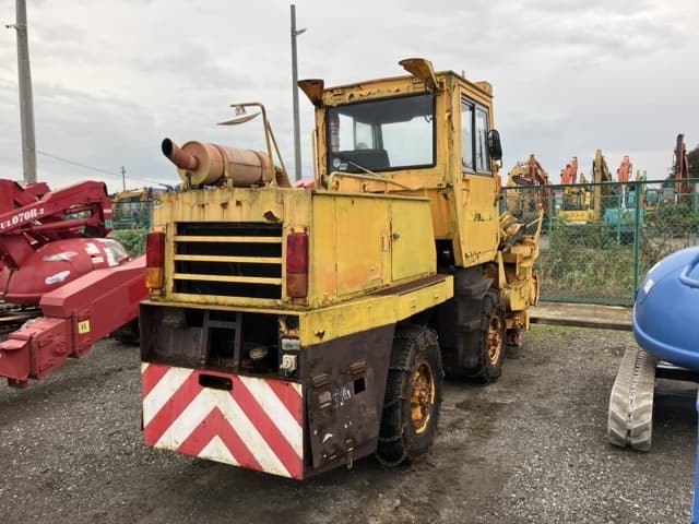 SNOW REMOVING MACHINE — Auction (lot 8459-343)