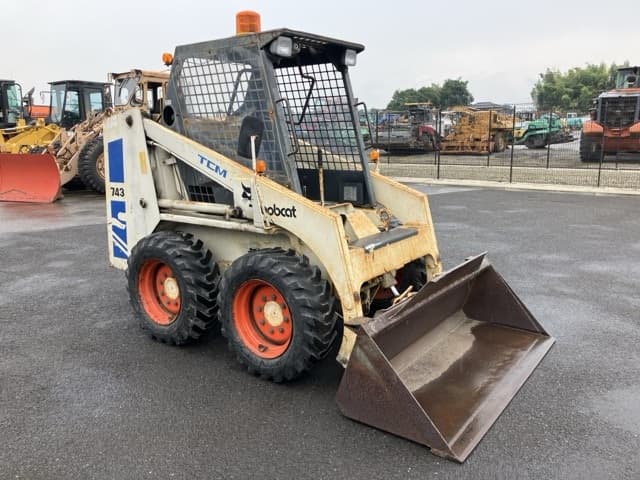 SKID STEER LOADER — Auction (lot 8459-353)
