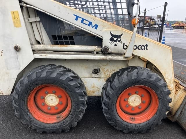 SKID STEER LOADER — Auction (lot 8459-353)