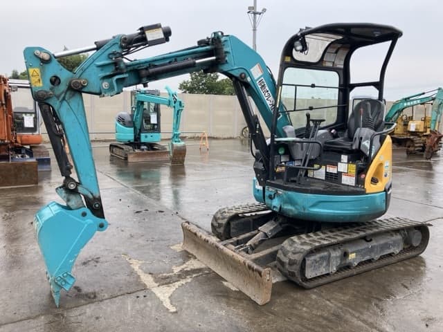 MINI EXCAVATOR — Auction (lot 8459-359)