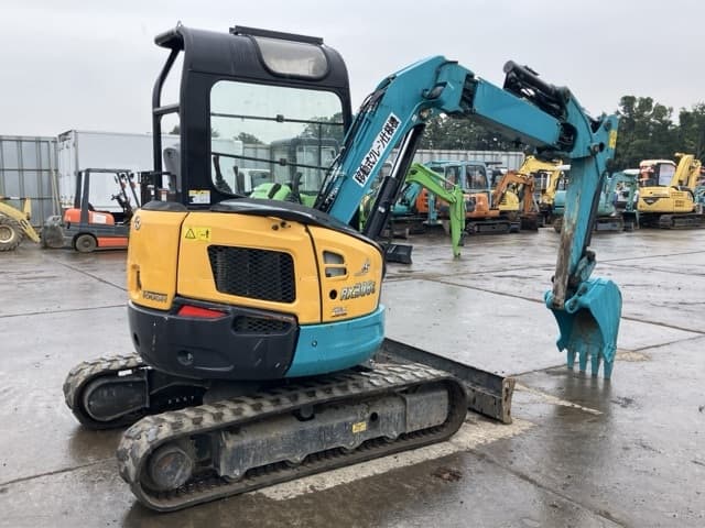 MINI EXCAVATOR — Auction (lot 8459-359)