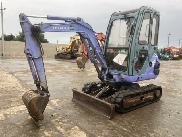 MINI EXCAVATOR — Auction (lot 8459-367)