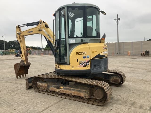 MINI EXCAVATOR — Auction (lot 8459-37)