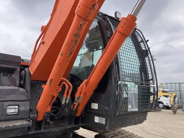 EXCAVATOR — Auction (lot 8459-370)