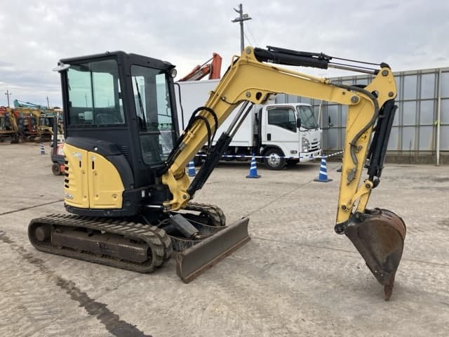 MINI EXCAVATOR — Auction (lot 8459-376)
