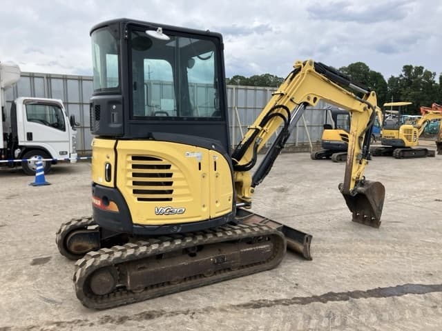 MINI EXCAVATOR — Auction (lot 8459-376)