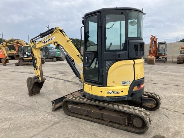 MINI EXCAVATOR — Auction (lot 8459-376)