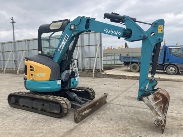MINI EXCAVATOR — Auction (lot 8459-38)