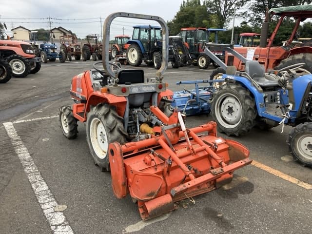 Tractor — Auction (lot 8459-3805)