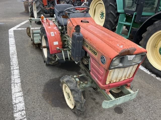 Tractor — Auction (lot 8459-3806)