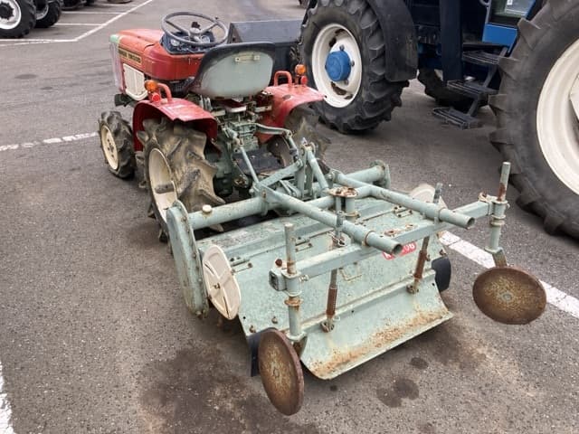 Tractor — Auction (lot 8459-3806)
