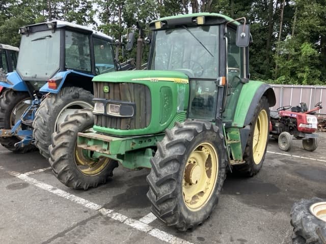 Tractor — Auction (lot 8459-3810)