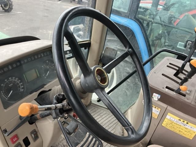 Tractor — Auction (lot 8459-3810)