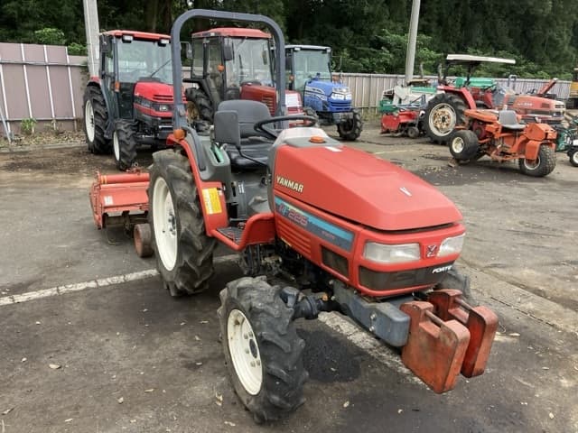 Tractor — Auction (lot 8459-3812)