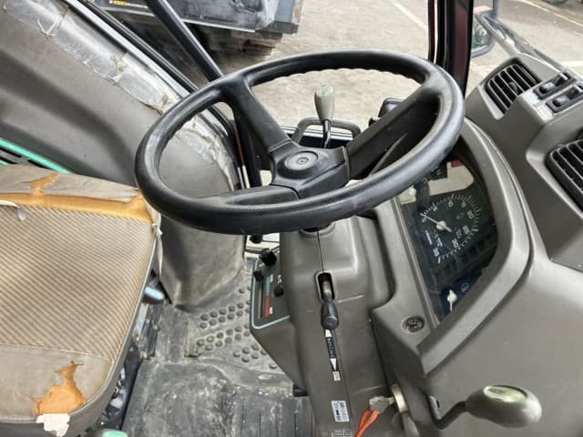 Tractor — Auction (lot 8459-3813)