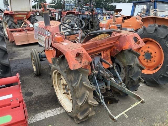 Tractor — Auction (lot 8459-3818)