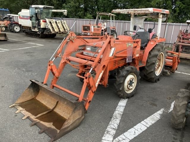 Tractor — Auction (lot 8459-3822)