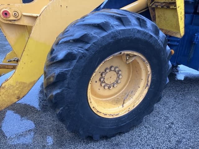 WHEEL LOADER — Auction (lot 8459-385)