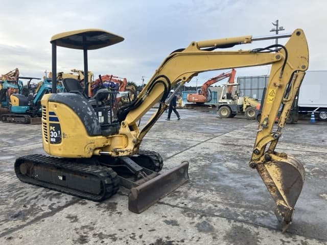 MINI EXCAVATOR — Auction (lot 8459-398)