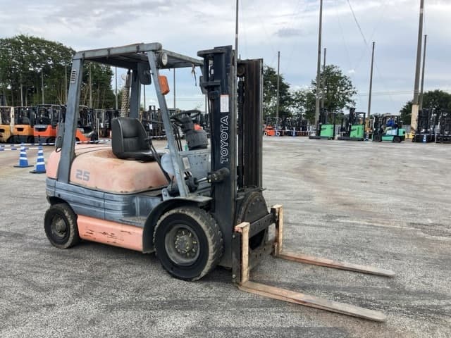 Forklift — Auction (lot 8459-4005)