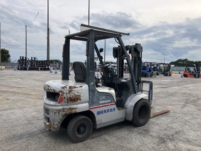 Forklift — Auction (lot 8459-4011)