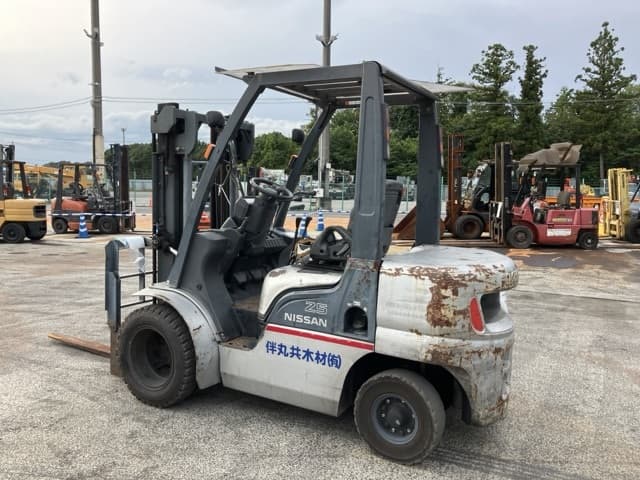 Forklift — Auction (lot 8459-4011)