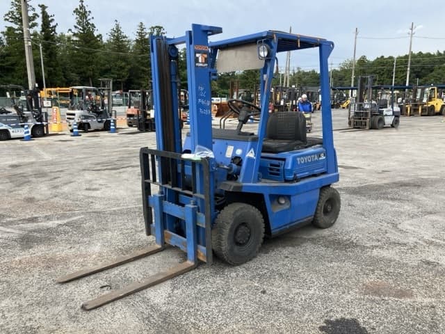 Forklift — Auction (lot 8459-4012)