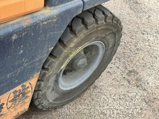 Forklift — Auction (lot 8459-4014)