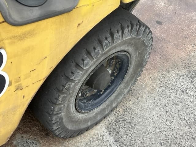 Forklift — Auction (lot 8459-4015)