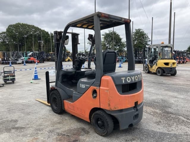 Forklift — Auction (lot 8459-4017)
