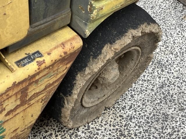 Forklift — Auction (lot 8459-4019)
