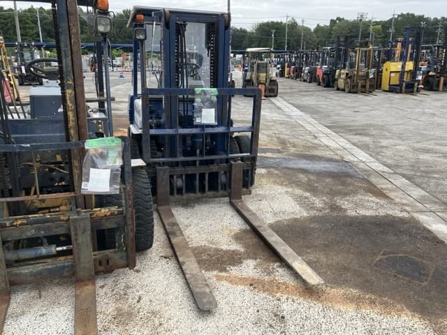 Forklift — Auction (lot 8459-4022)