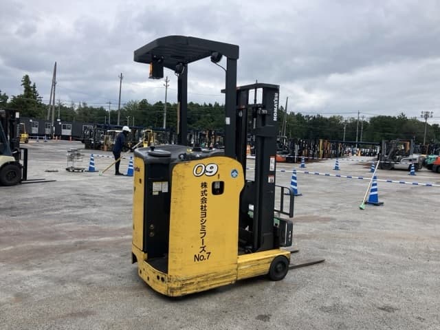 Reach Forklift — Auction (lot 8459-4023)