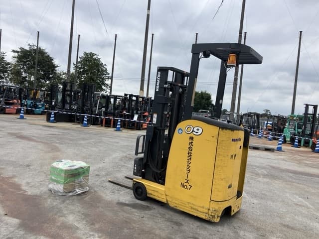 Reach Forklift — Auction (lot 8459-4023)