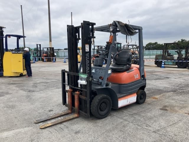 Forklift — Auction (lot 8459-4024)