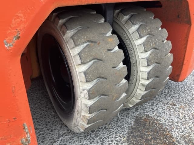 Battery Forklift — Auction (lot 8459-4032)