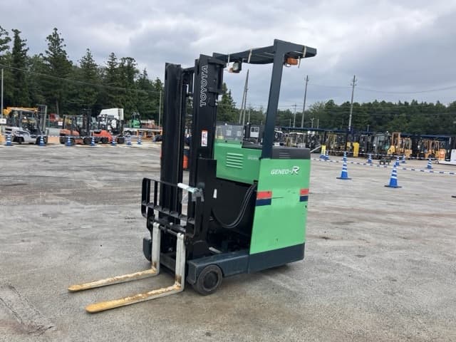 Reach Forklift — Auction (lot 8459-4036)