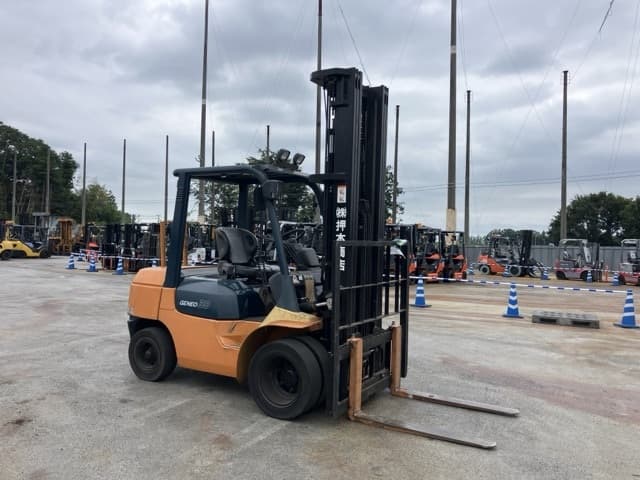 Forklift — Auction (lot 8459-4037)