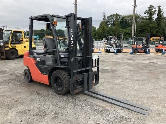 Forklift — Auction (lot 8459-4038)
