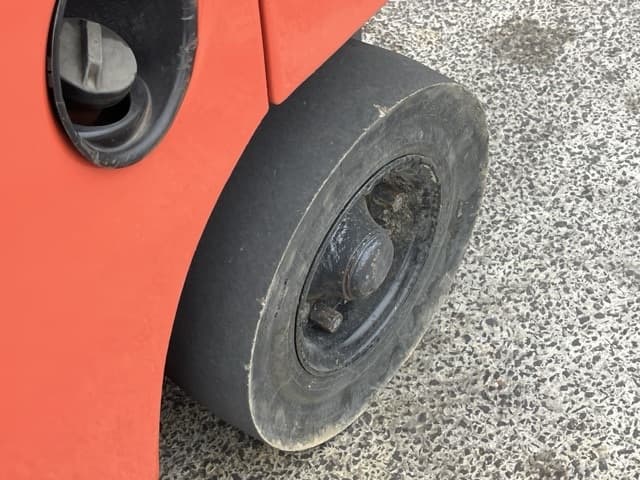 Forklift — Auction (lot 8459-4038)