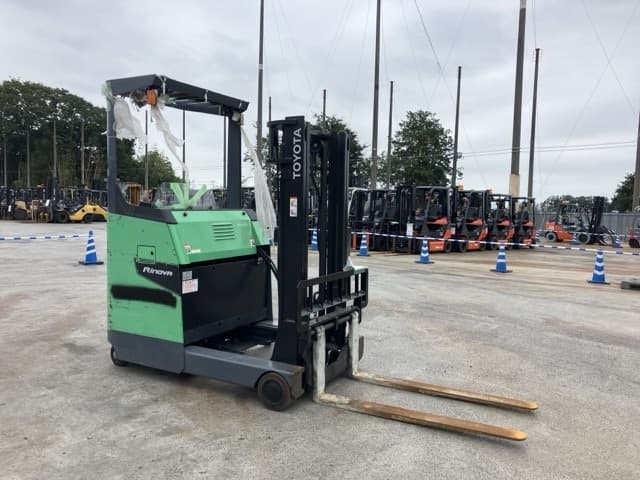 Reach Forklift — Auction (lot 8459-4039)
