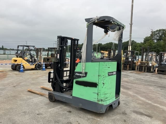 Reach Forklift — Auction (lot 8459-4039)