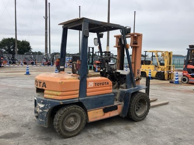 Forklift — Auction (lot 8459-4040)