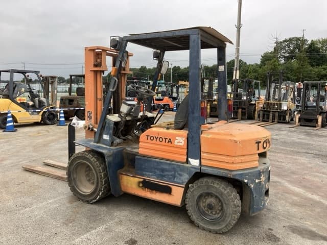 Forklift — Auction (lot 8459-4040)