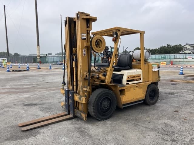 Forklift — Auction (lot 8459-4047)