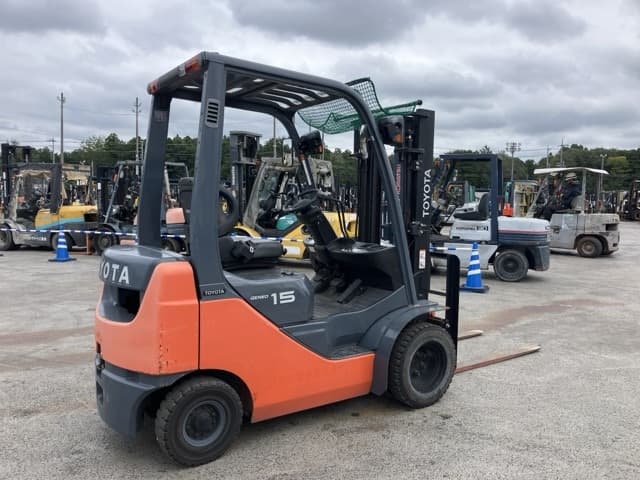 Forklift — Auction (lot 8459-4050)
