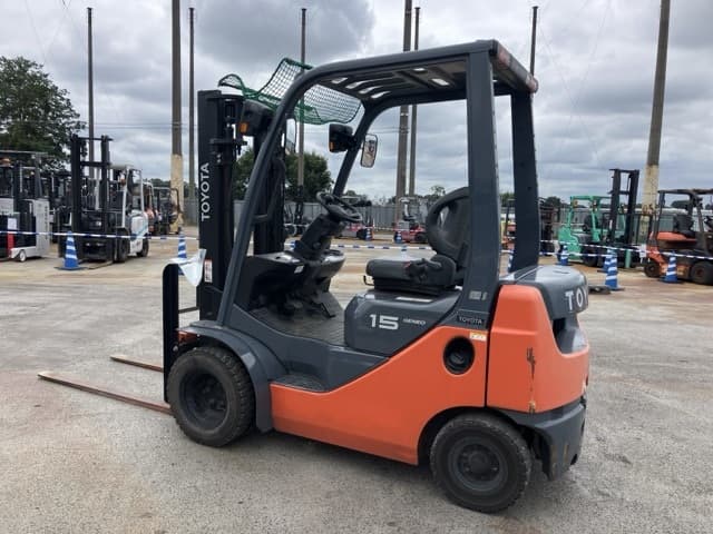 Forklift — Auction (lot 8459-4050)